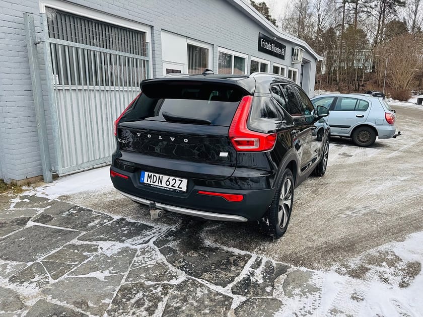 Bild 3 av Volvo XC40 RECHARGE T4 211HK DCT / NAVI / DRAG / VÄRMARE