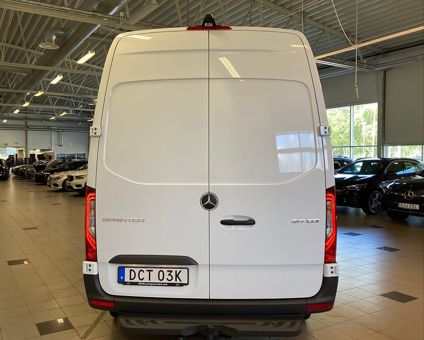 Bild 4 av Mercedes-Benz Sprinter 317 CDI RWD Skåpbil Aut Skåp Gratis service & underhållsavtal