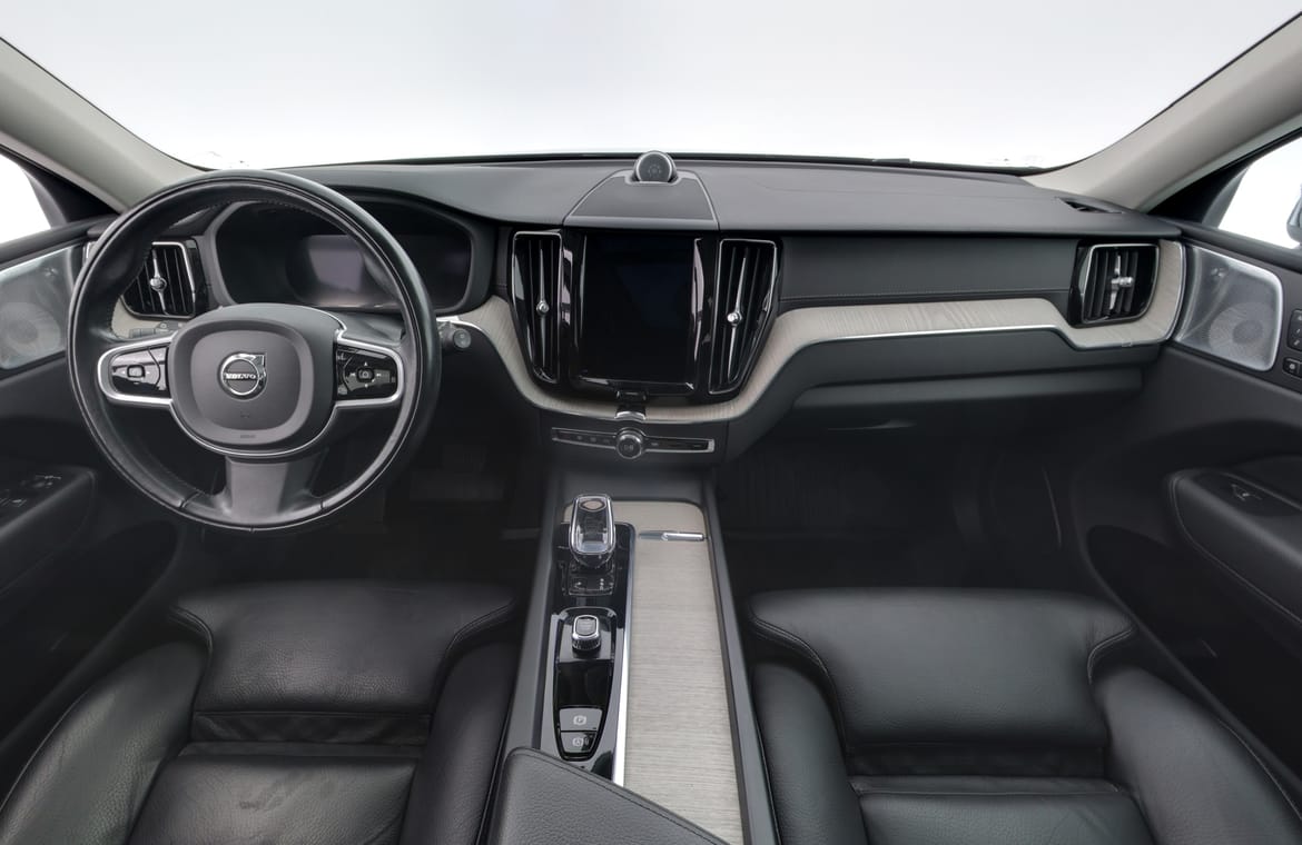 Volvo XC60 2022 - miniatyr 7