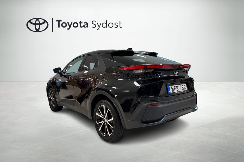 Bild 2 av Toyota C-HR PHEV 2.0 FWD Style Automat Backkamera Rattvärme Navigation