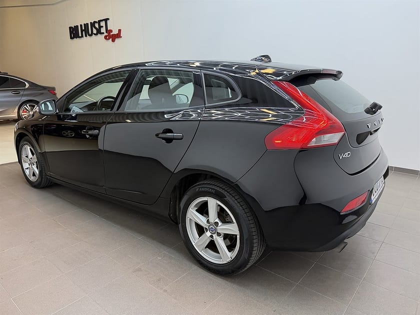 Bild 3 av Volvo V40 T2 120hk Kinetic Värmare/2 Brukare/Nyservad