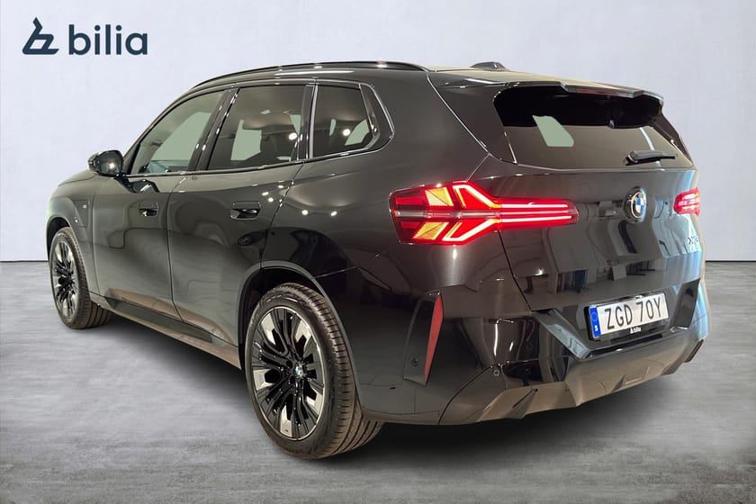 Bild 2 av BMW X3 30e xDrive M Sport Pro / H/K / Adaptiv / Drag / 360 Kamera