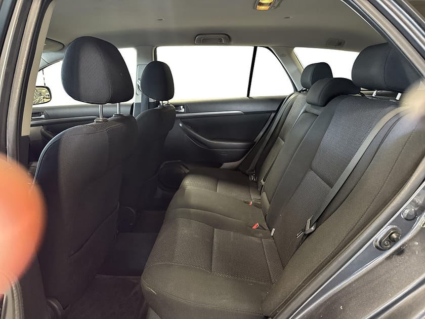 Bild 4 av Toyota Avensis Kombi 2.0 D-4 VVT-i Euro 4