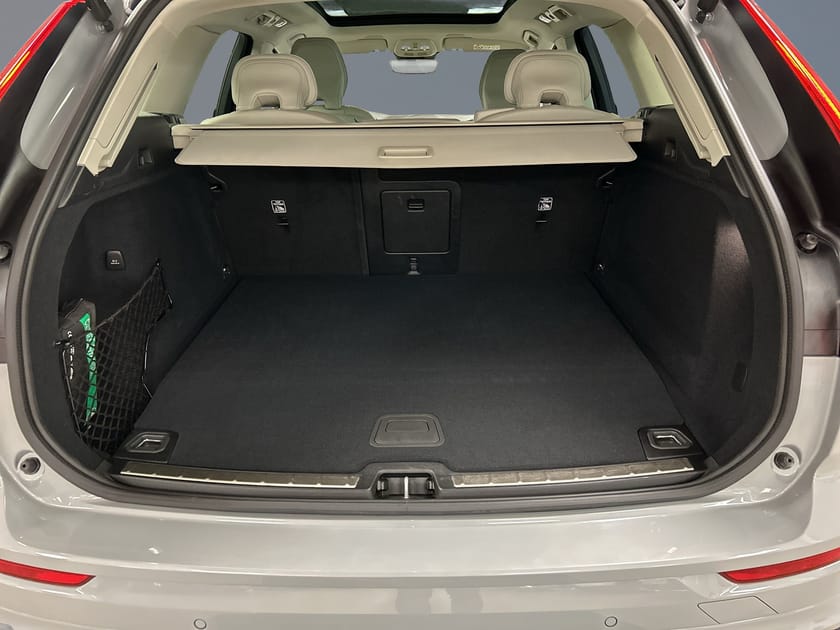 Bild 5 av Volvo XC60 T6 AWD Plus Dark Edition//Glastak//