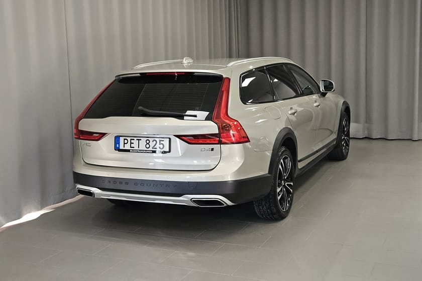 Bild 3 av Volvo V90 Cross Country D4 AWD Inscription Pro 190HK
