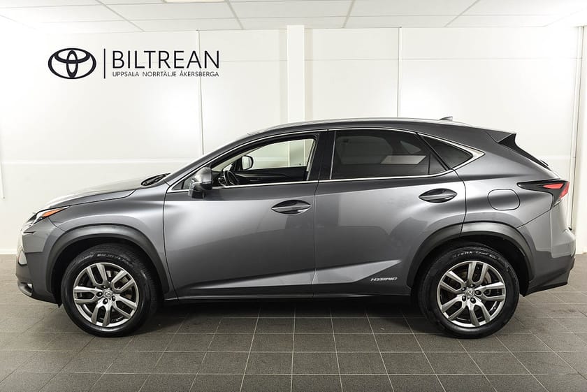 Bild 2 av Lexus NX 300h AWD Executive Drag Mvärm