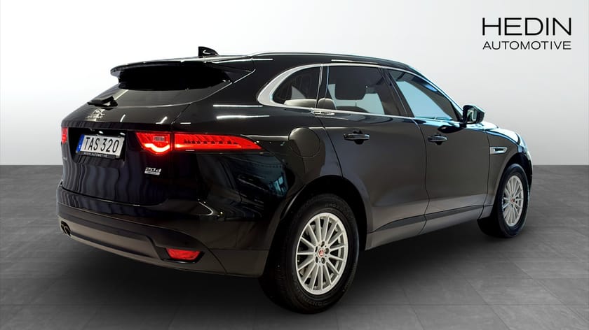 Bild 2 av Jaguar F-Pace 20d AWD PRESTIGE 180HK