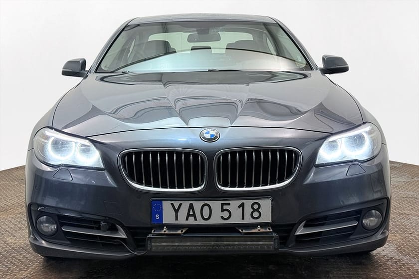 Bild 3 av BMW 530d xDrive Sedan Kamera Rattvärme Kamkedja Connected 258hk