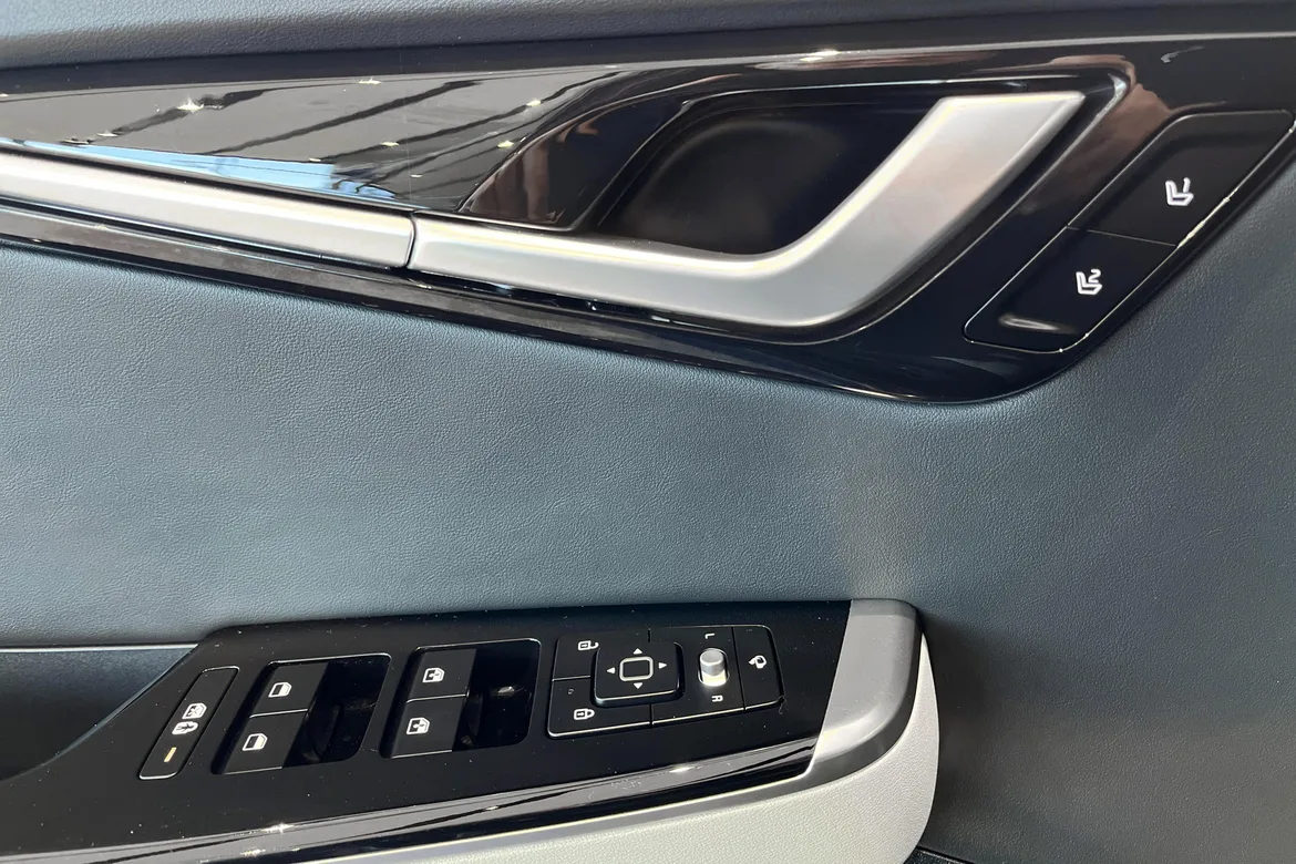 picture of a car