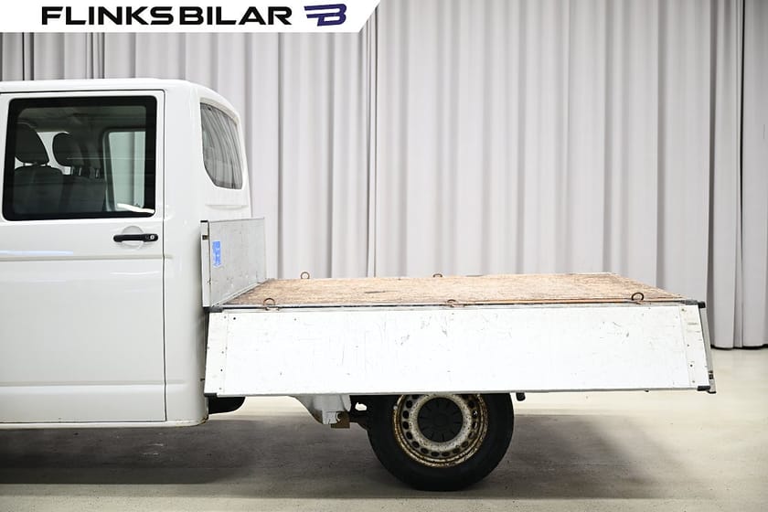 Bild 5 av Volkswagen Transporter Chassi Dubbelhytt TDI 140HK Dubbelhytt|Flak|Drag|Värmare|Moms
