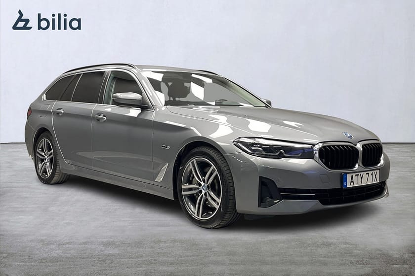Bild 1 av BMW 530e xDrive Touring / Sportstol / Harman Kardon / Dragkrok