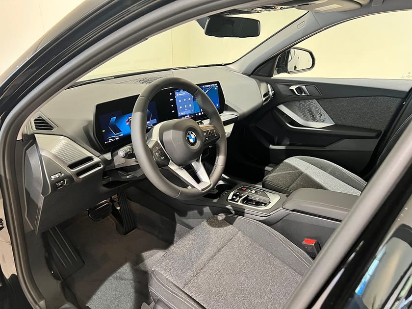 Bild 4 av BMW 120 Apple CarPlay, Backkamera, Rattvärme