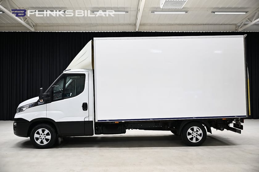 Bild 2 av Iveco Daily 35-160 Chassi Cab 156HK Automat|Volymskåp|BG-Lyft|Sidodörr|Bakgavellyft