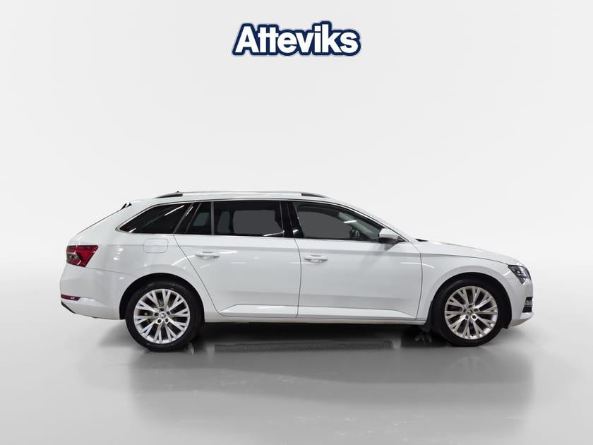 Bild 2 av Škoda Superb Kombi STYLE 2,0 TDI 200 HK DSG Business Adventure Editio