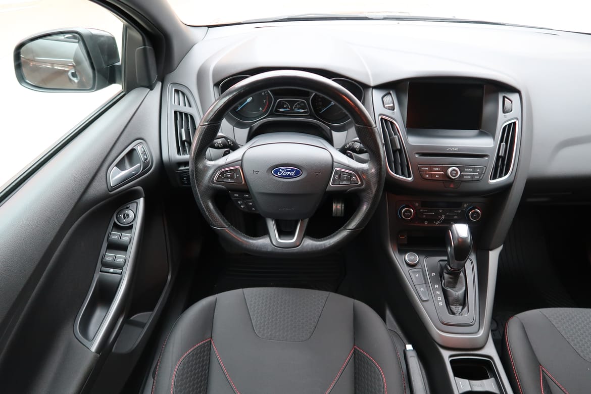 Ford Focus 2018 - miniatyr 6