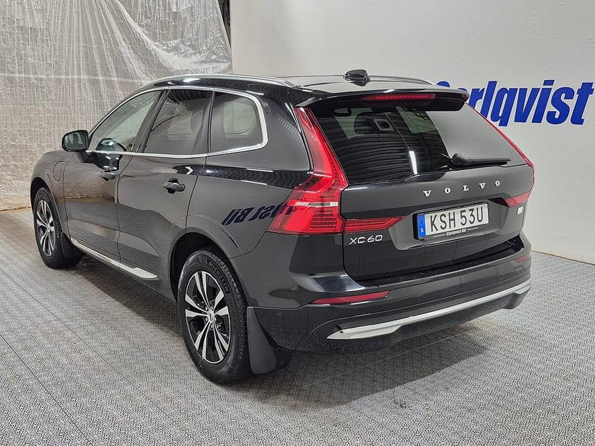 Bild 3 av Volvo XC60 T6 Recharge Core Bright plug in AWD 350HK 4x4 Panorama