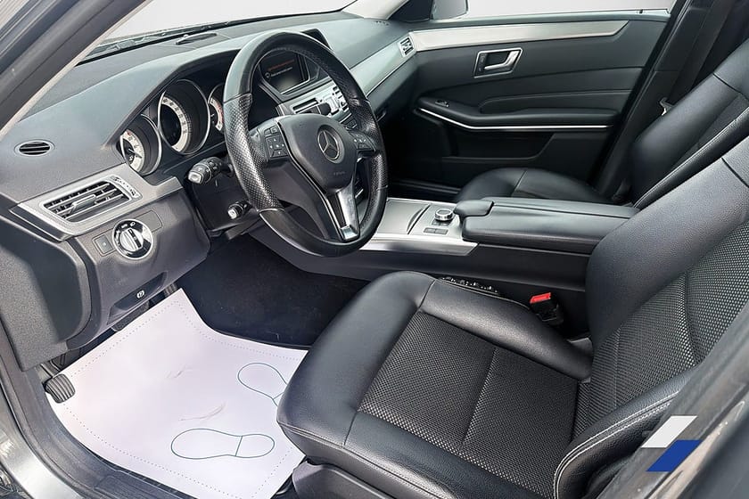 Bild 4 av Mercedes-Benz E 220 T BlueTEC E 170hk Avantgarde Drag Navi Motorvärmare