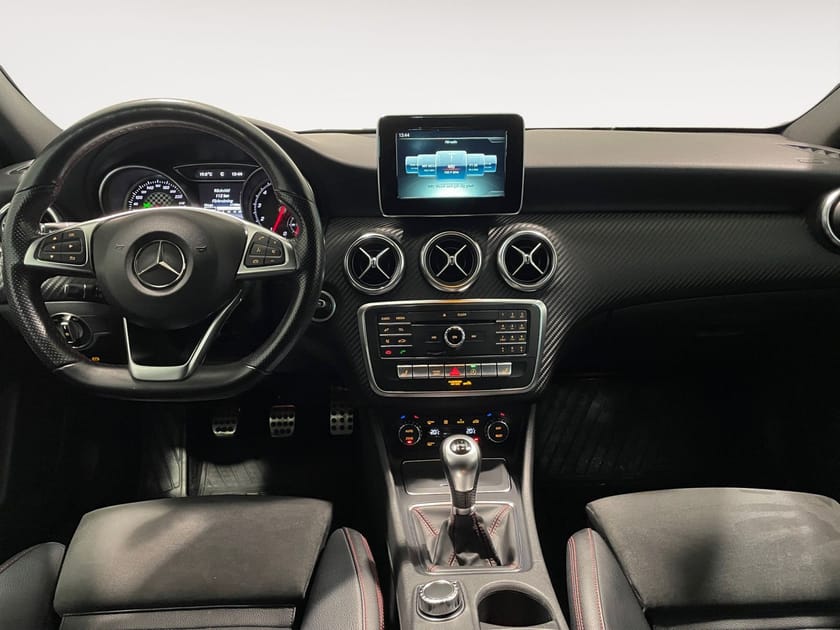 Bild 2 av Mercedes-Benz A 180 AMG Night Alcantara