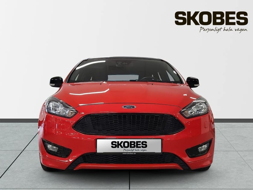 Bild 2 av Ford Focus Kombi 1.0 125 ST Line Red
