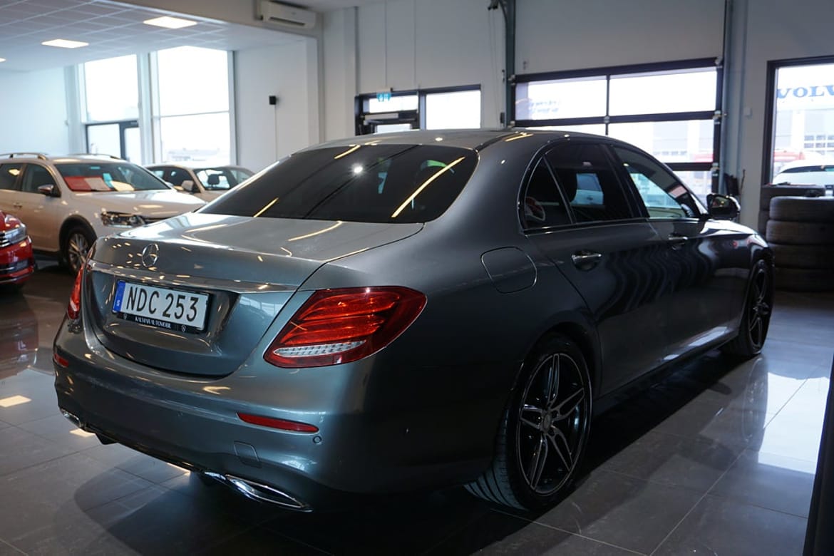 Mercedes-Benz E-Klass 2017 - miniatyr 7