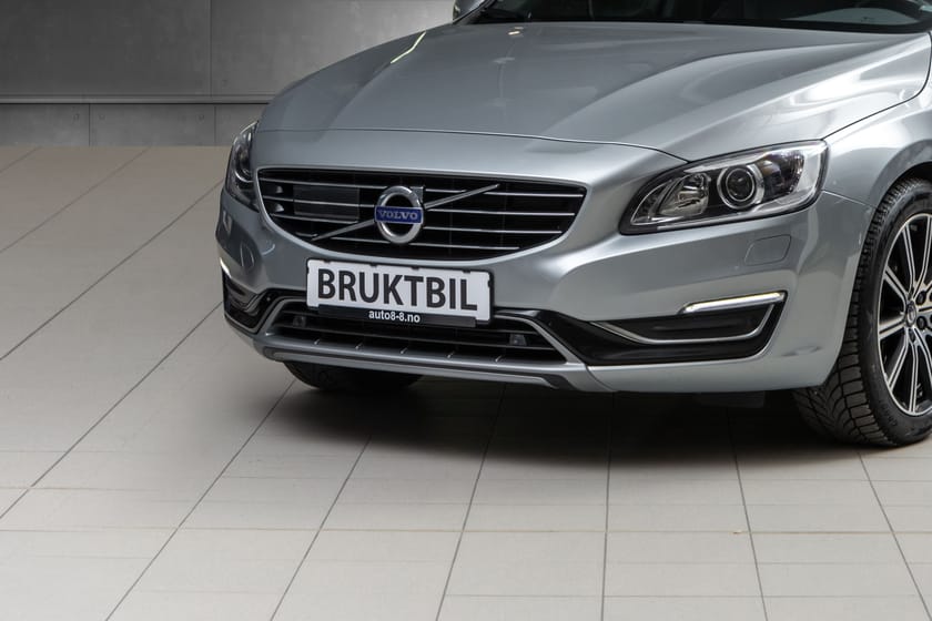 Bilde 3 av Volvo V60 D6 Plug-in Hybrid/Summum/AWD/288hk/ACC/Kamera/KROK