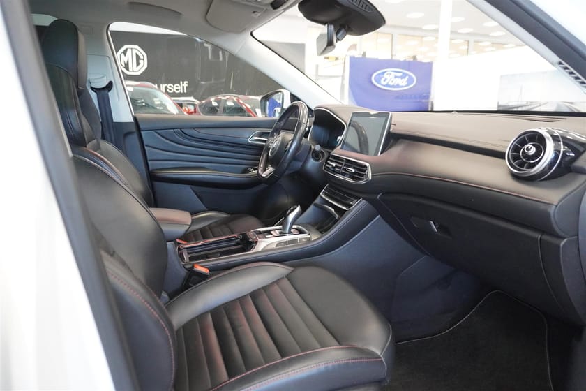 Bild 2 av MG EHS PHEV Luxury Dover White