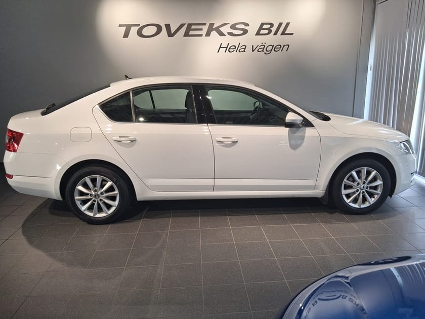 Bild 4 av Škoda Octavia Ambition 1.4 TSI | avtagbar dragkrok | Klimat | 23
