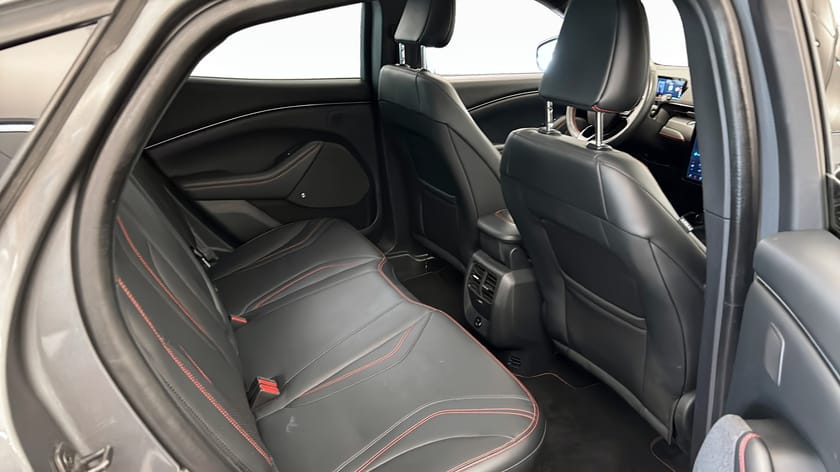Bild 5 av Ford Mustang Mach-E Standard Range AWD Teknik paket +