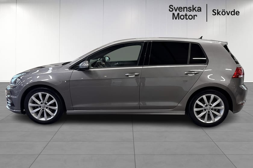 Bild 3 av Volkswagen Golf R-LINE GT Premium Dieselvärmare Dragkrok Backkamera