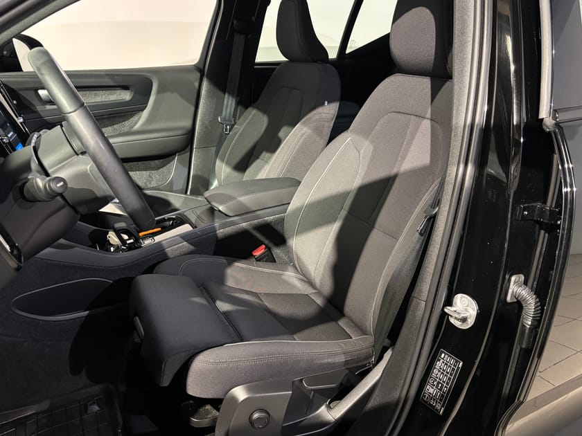 Bild 5 av Volvo XC40 Recharge Single Motor Core Edition | Ränta 2,95%* | Dragkrok |