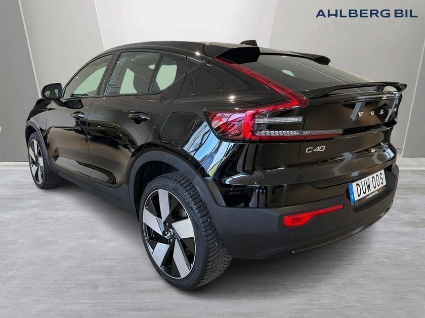 Bild 3 av Volvo C40 Recharge Single Motor ⚫ Core, BEGAGNADE VINTERHJUL INGÅR, Klimatpaket, Dragkrok Halvautomatisk, Parkeringskamera Bak, Google Maps