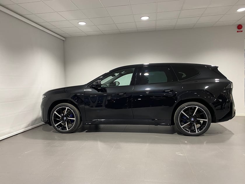 Bild 2 av BMW iX3 50 xDrive Fully Charged M Sport Edition Drag Head-Up