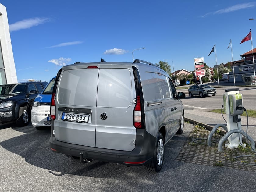Bild 3 av Volkswagen Caddy Cargo HJULBAS: 2755 MM KHP  MOTOR: 2,0 L TD