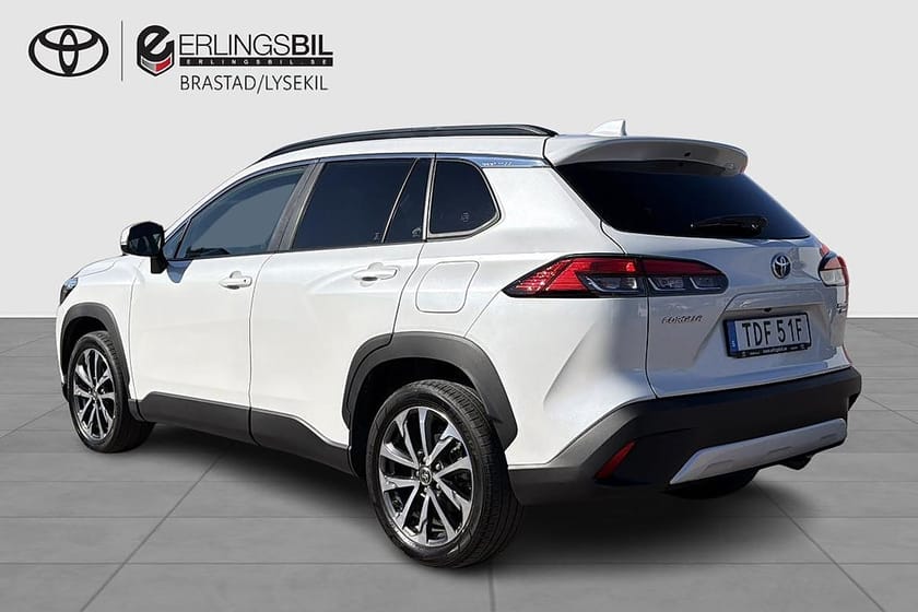 Bild 2 av Toyota Corolla Cross Hybrid AWD-i e-CVT STYLE V-HJUL
