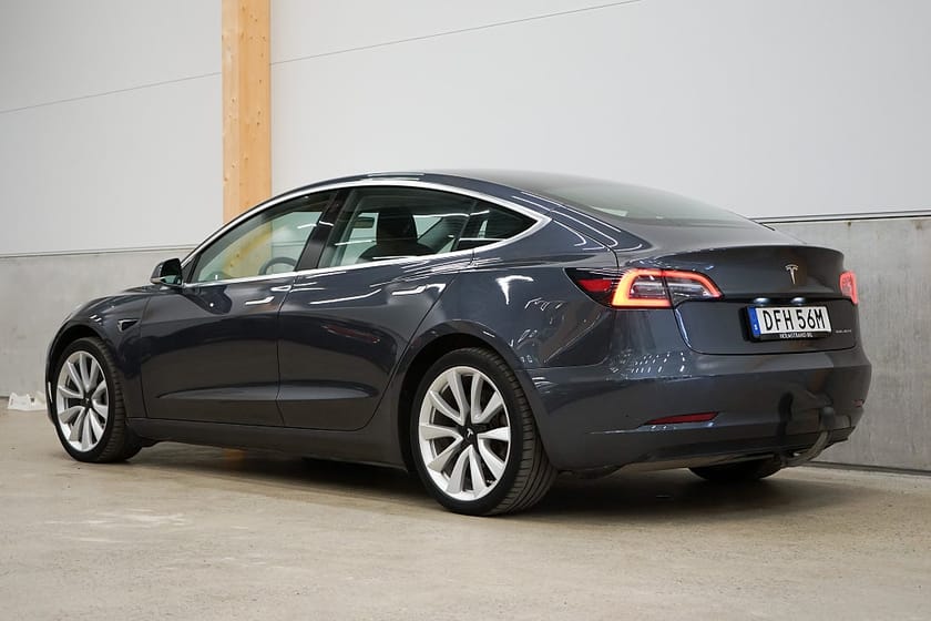 Bild 5 av Tesla Model 3 Long Range AWD Drag Kamera Pano Premium Ljud