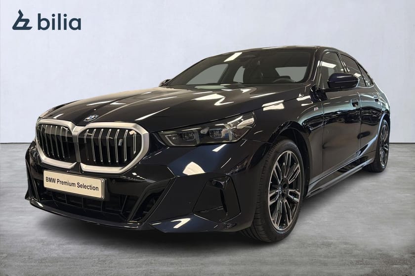 Bild 1 av BMW i5 xDrive40 Sedan xDrive 40 M-sport | H&K | Backkamera | Drag