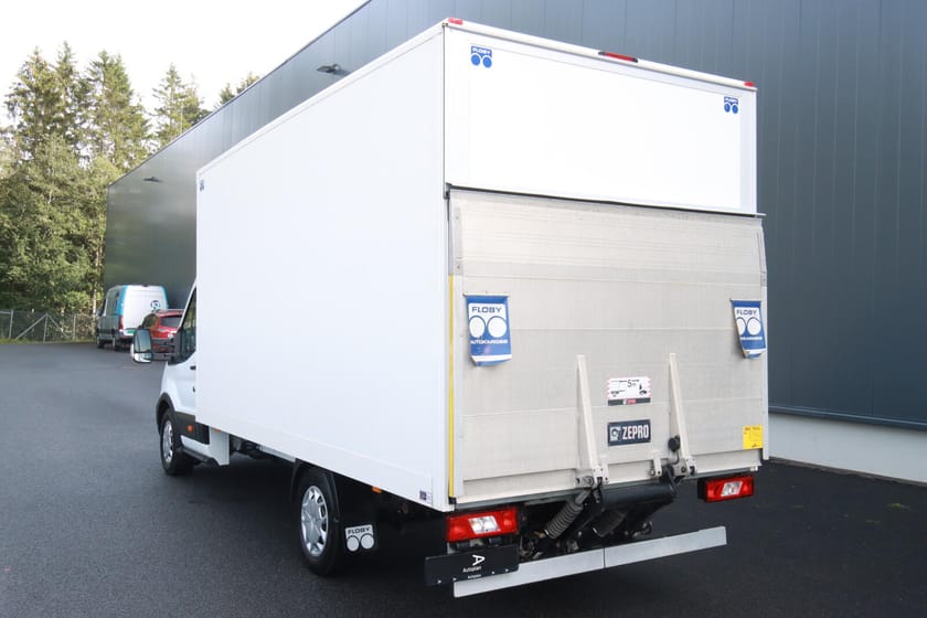 Bilde 3 av Ford Transit 350 Karosseri Cab 2,0 TDCi 160hk Skap Zepro/Parkvarmer/Cruise/DAB/BT