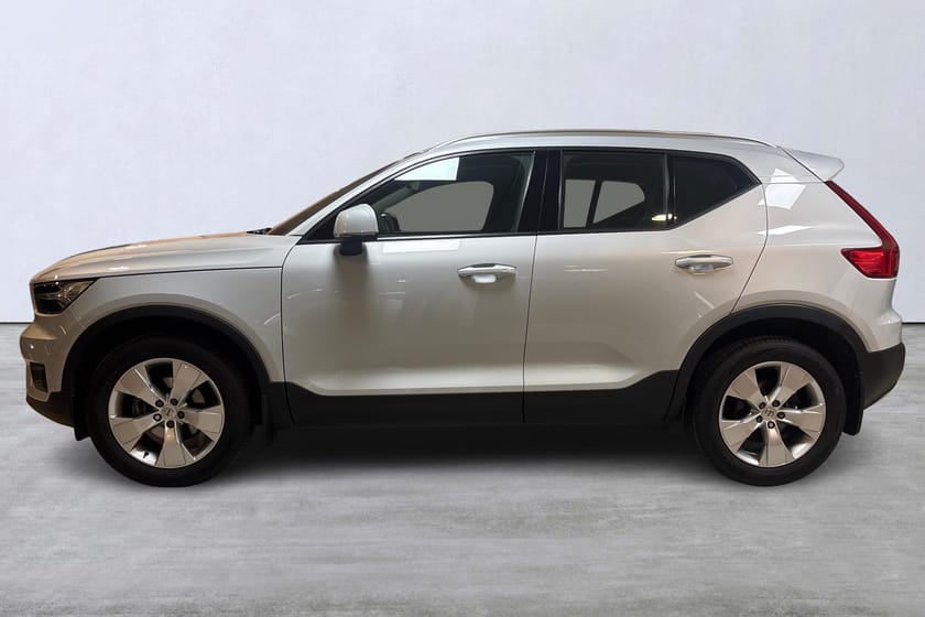 Bild 2 av Volvo XC40 D3 FWD Momentum Advanced Edition