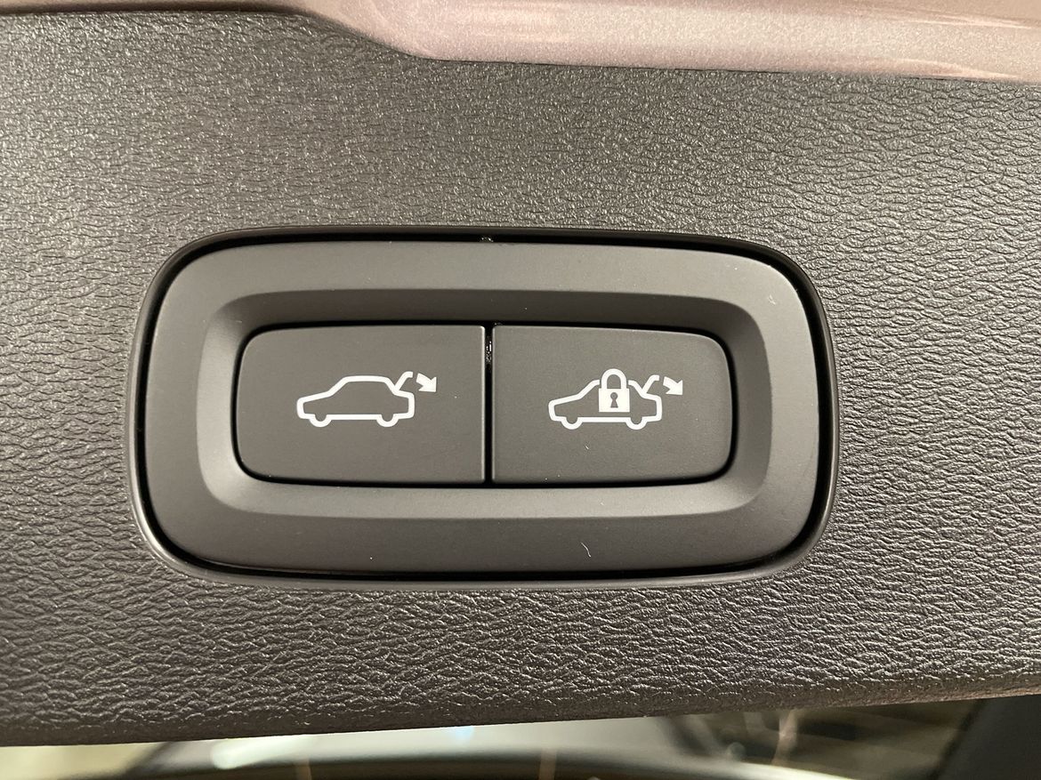 Bild 3 av 6 på bilen