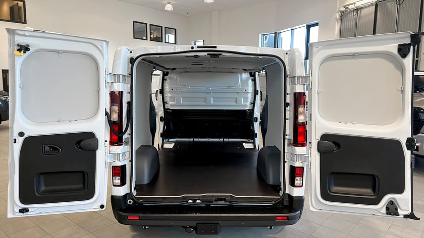 Bild 3 av Renault Trafic Skåpbil (DEMO) L2H1 Nordic Line 150HK 9vxl Aut - Värmare - 2xdörr