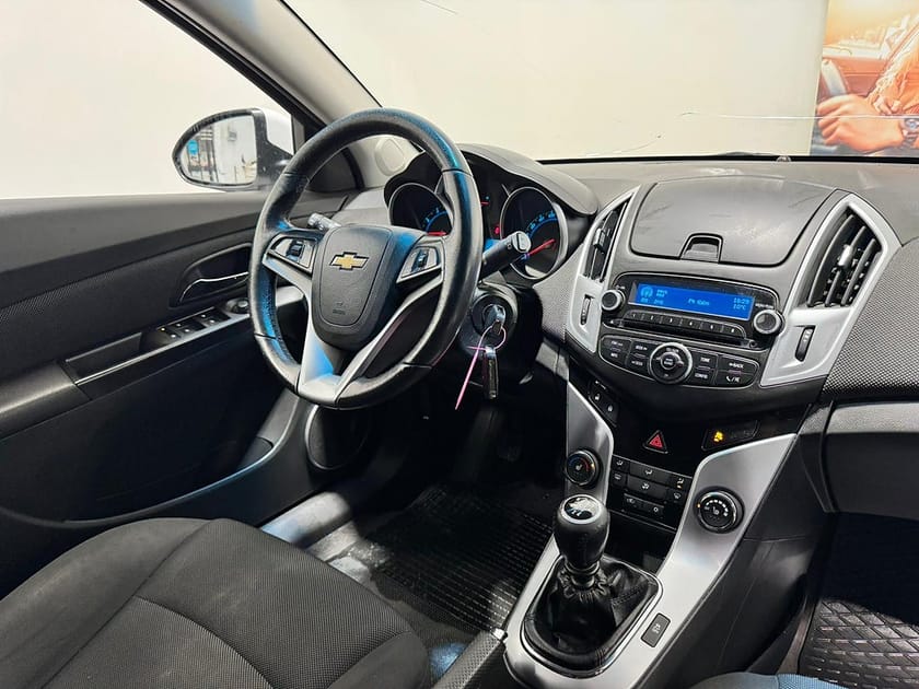 Bild 2 av Chevrolet Cruze Halvkombi 1.6 Euro 5