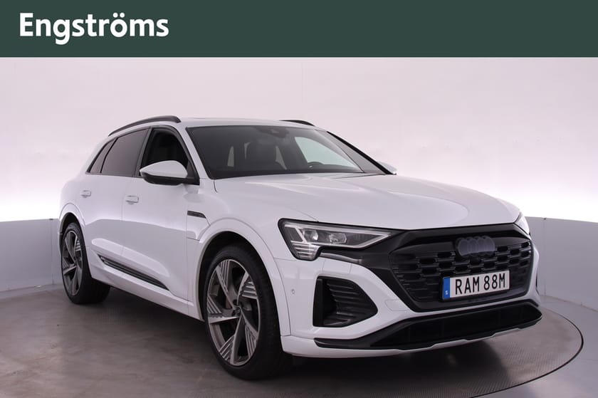 Bild 1 av Audi Q8 55 e-tron quattro 408 HK S Line Drag Panoramatak
