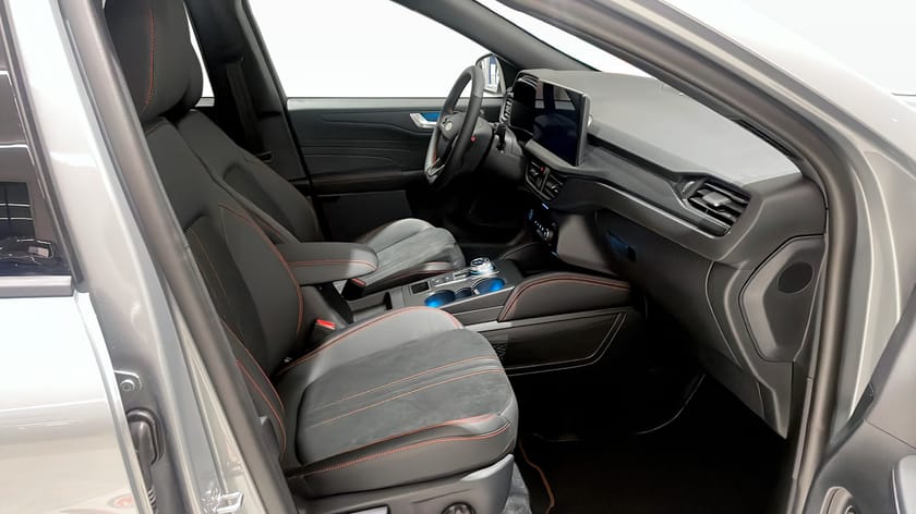 Bild 3 av Ford Kuga Plug-In Hybrid ST-LINE X 2.5 Privatleasing från 4 995kr/mån