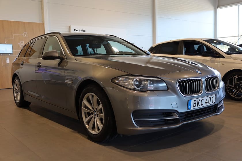 Bild 4 av BMW 520d Touring AUT Drag Läder PDC Connected Blåtand Rattvärme