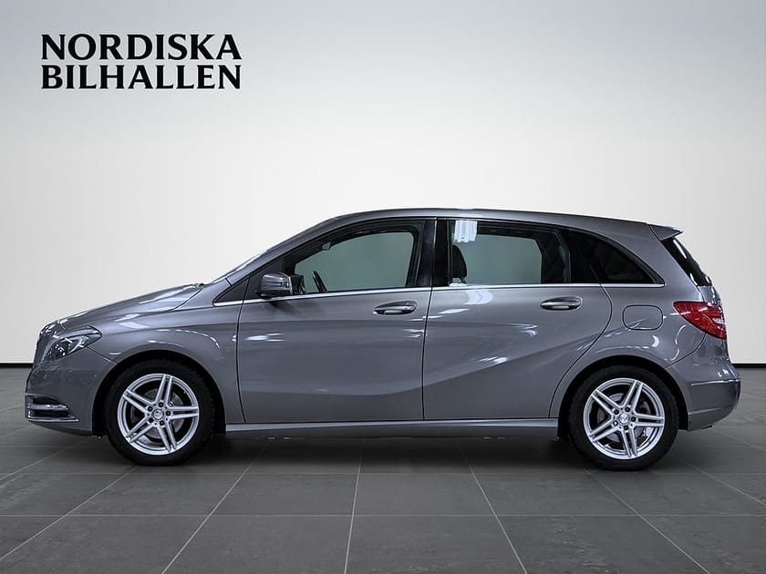 Bild 4 av Mercedes-Benz B 220 4MATIC 7G-DCT Nyservad Pano Helskinn P-sensorer