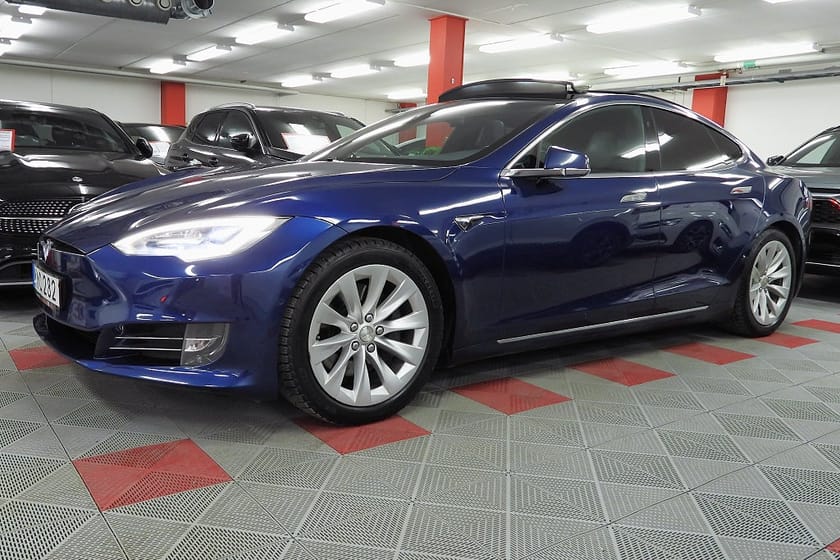 Bild 2 av Tesla Model S 75D AWD Uppgraderat Autopilot SoV Hjul Moms 400+km Räck