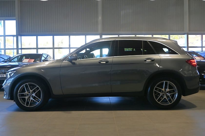 Bild 2 av Mercedes-Benz GLC 220 d 4MATIC AMG Sky Burmester Värmare Drag
