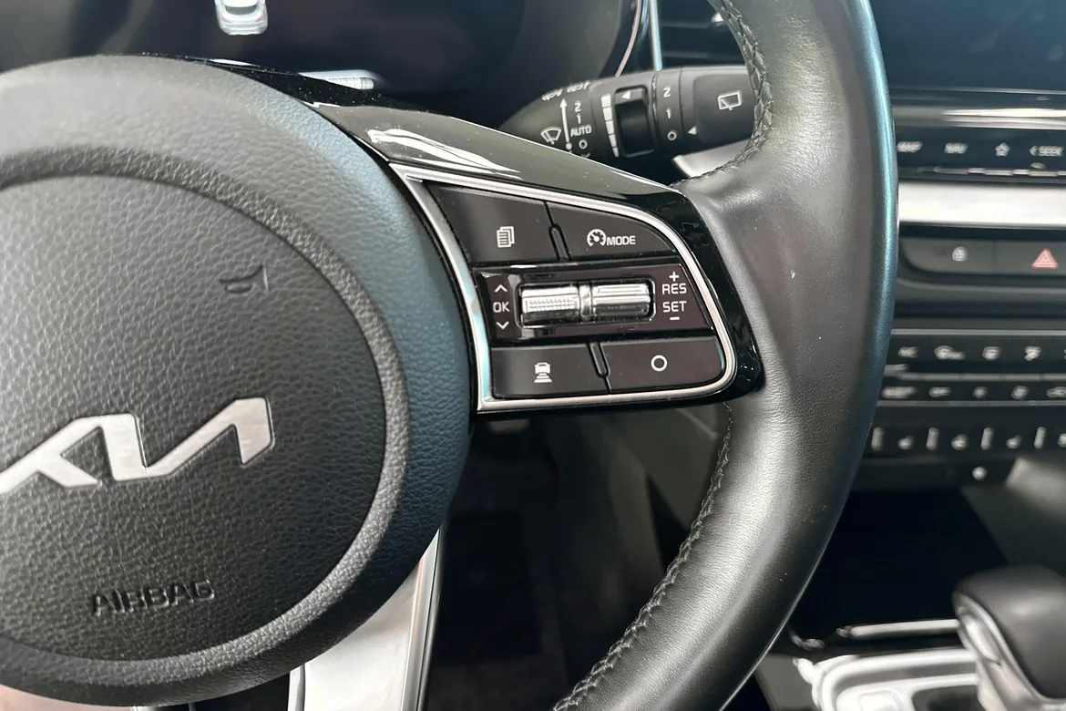 picture of a car