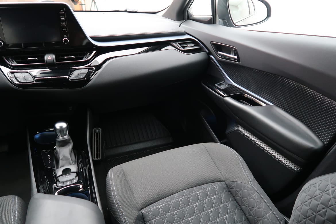 Toyota C-HR 2020 - miniatyr 7