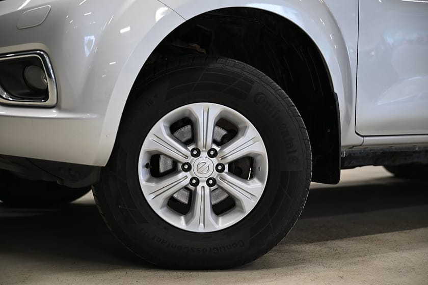 Bild 3 av Nissan Navara Dubbelhytt 163H Dubbelhytt|Kåpa|Drag|Webasto|M/K-Värmare|Lågmil